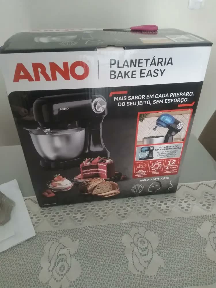 foto de Batedeira Arno Planetária Bake Easy KM10 cor Inox e preto
