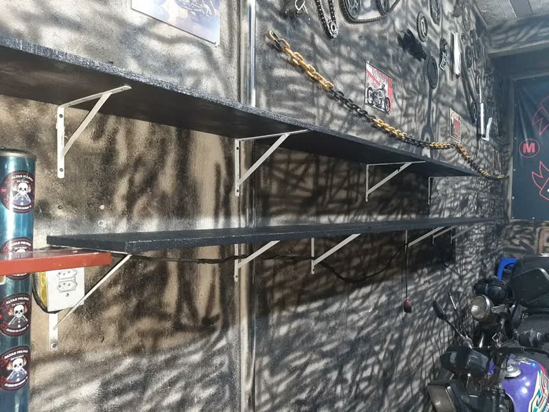 foto de Mão Francesa Reforçada 30cm - Kit Com 6 Suportes + Parafusos - Cor Preta -Cantoneira Industrial - Suporte L para Prateleira de Madeira