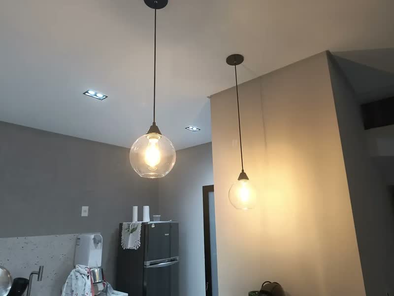 foto de Lustre Pendente De Vidro Cupula Cores De Base Moderno Estrutura Dourado
