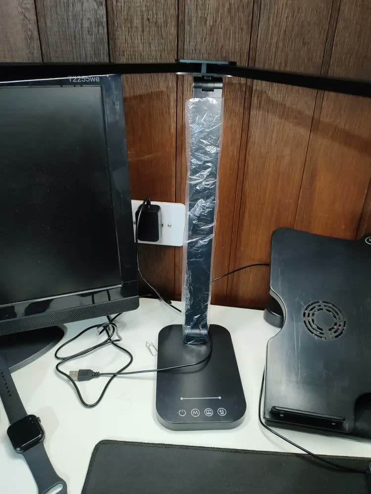 foto de Luminária de Mesa LED de Dupla Cabeça para Estudo e Escritório com USB