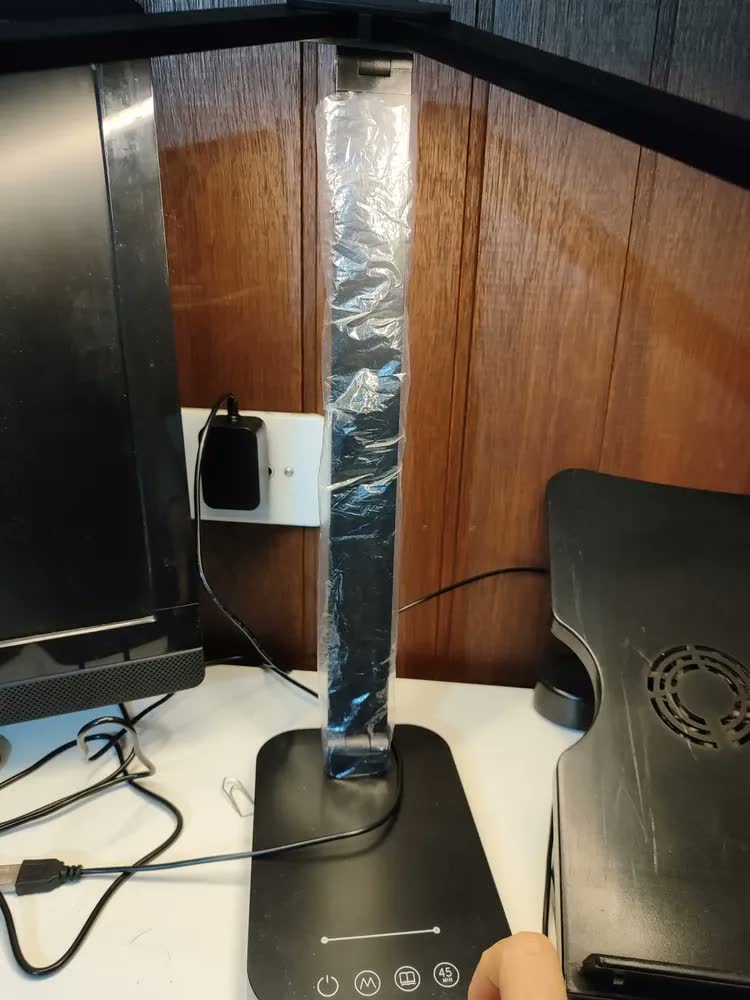 foto de Luminária de Mesa LED de Dupla Cabeça para Estudo e Escritório com USB