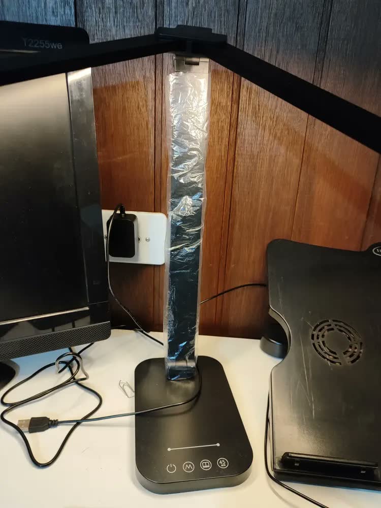 foto de Luminária de Mesa LED de Dupla Cabeça para Estudo e Escritório com USB