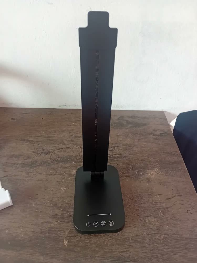 foto de Luminária de Mesa LED de Dupla Cabeça para Estudo e Escritório com USB