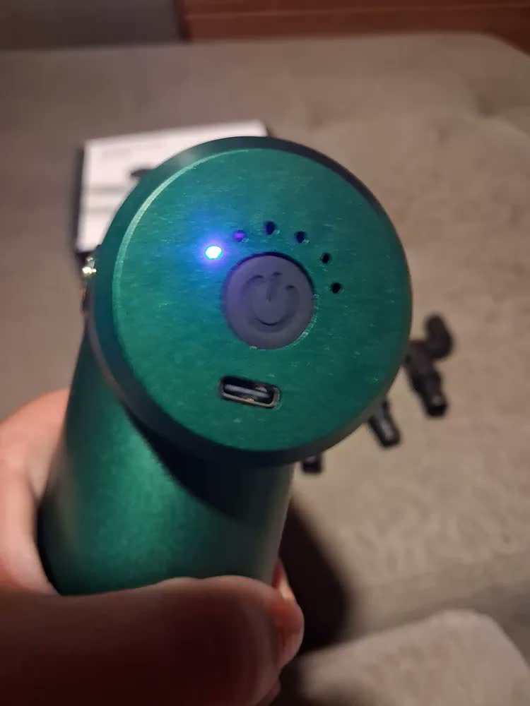 foto de Massageador Pistola Elétrica Profissional Muscular Portátil Aparelho Fisioterapia Corporal, 6 Velocidades 4 Cabeças De Massagem - Micgeek