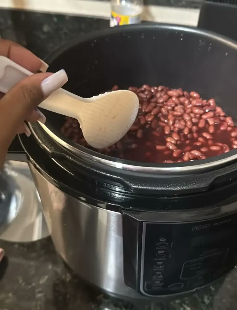 foto de Panela de Pressão Elétrica 5 Litros Aço Inox Preto Multifuncional Kian Ppe 101