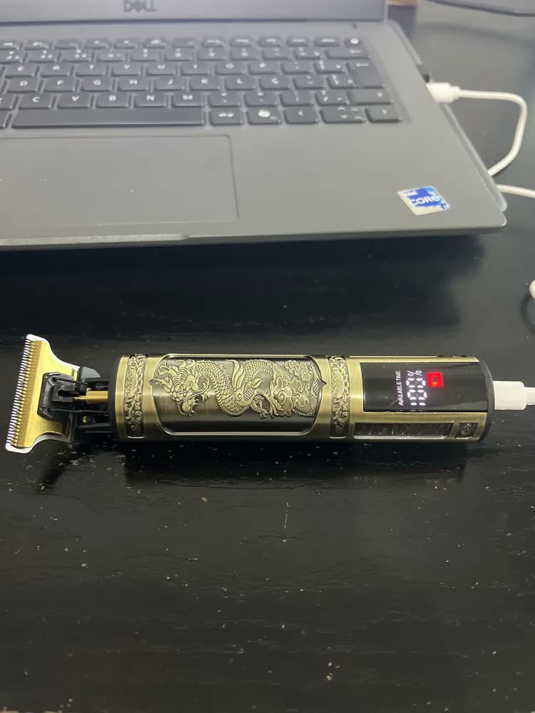 foto de Maquina De Cortar Cabelo Barbear Sem Fio Maquininha Dragão Elétrica Aparador De Pelos Acabamento Depilador 4 Pentes Intimo Masculino Motor Recarregável Usb Tipo C Dourado Nixzen