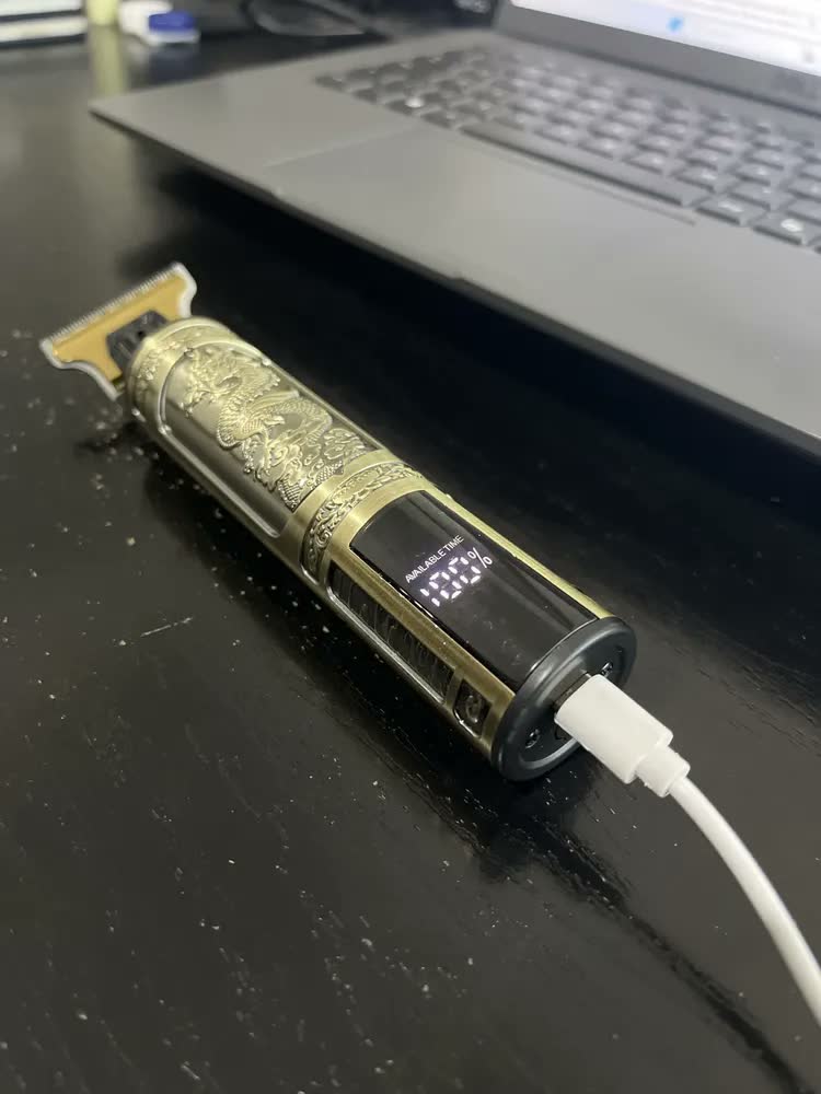foto de Maquina De Cortar Cabelo Barbear Sem Fio Maquininha Dragão Elétrica Aparador De Pelos Acabamento Depilador 4 Pentes Intimo Masculino Motor Recarregável Usb Tipo C Dourado Nixzen