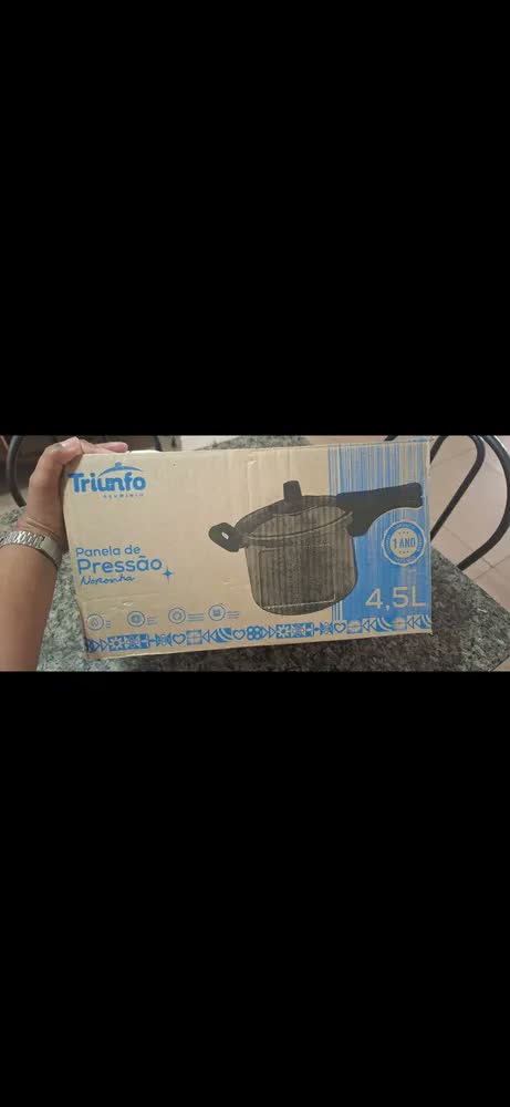 foto de Panela De Pressão 4,5 Litros Fechamento Externo Paprica