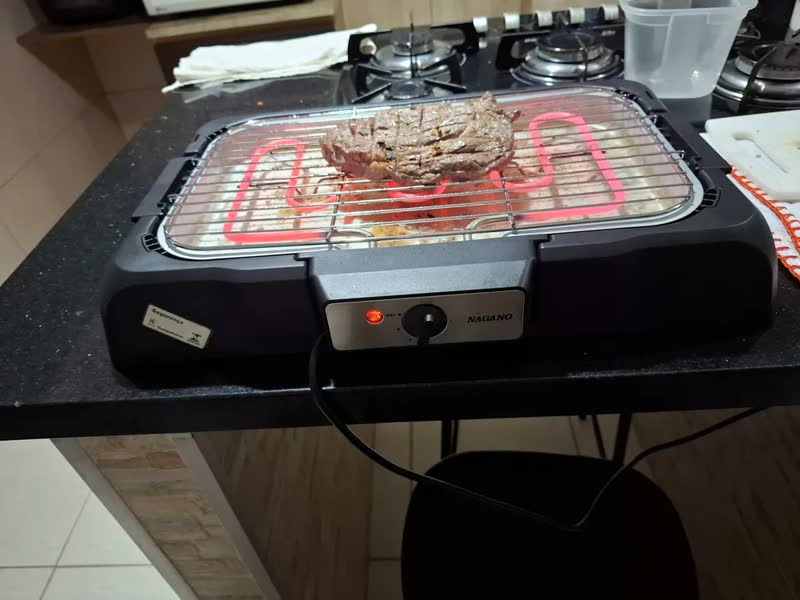 foto de Churrasqueira Elétrica 1800w 8 Níveis Portátil De Mesa