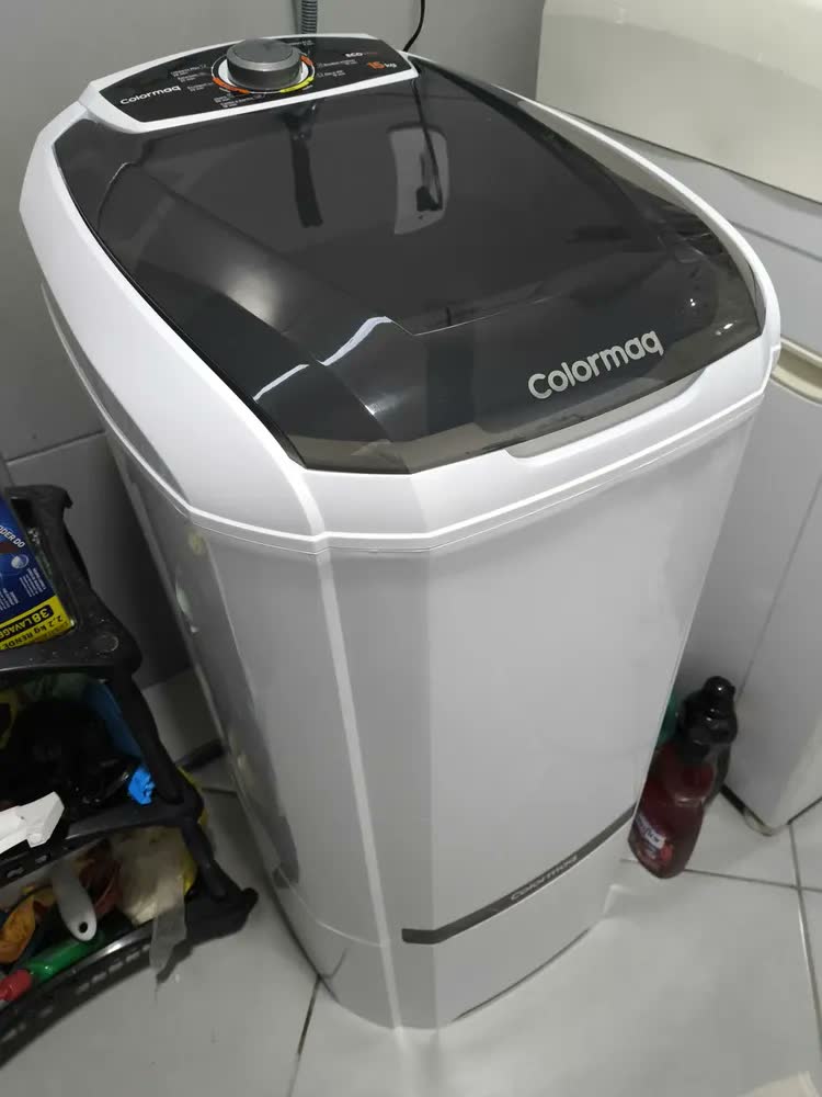foto de Tanquinho Colormaq 15kg Semiautomática Preto Para Roupa