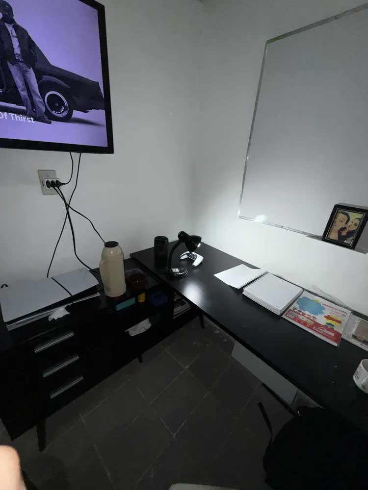 foto de Escrivaninha Mesa Escritório Canto 3 Gavetas Lisboa Madesa P Cor Preto