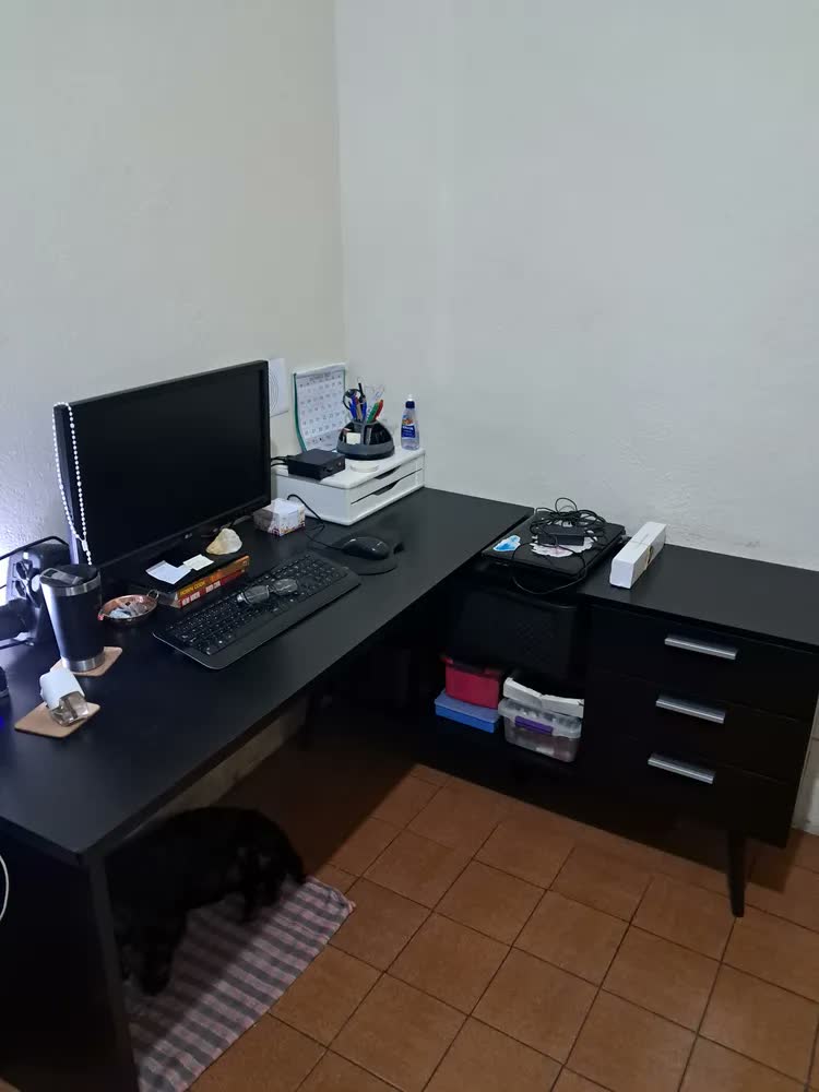 foto de Escrivaninha Mesa Escritório Canto 3 Gavetas Lisboa Madesa P Cor Preto