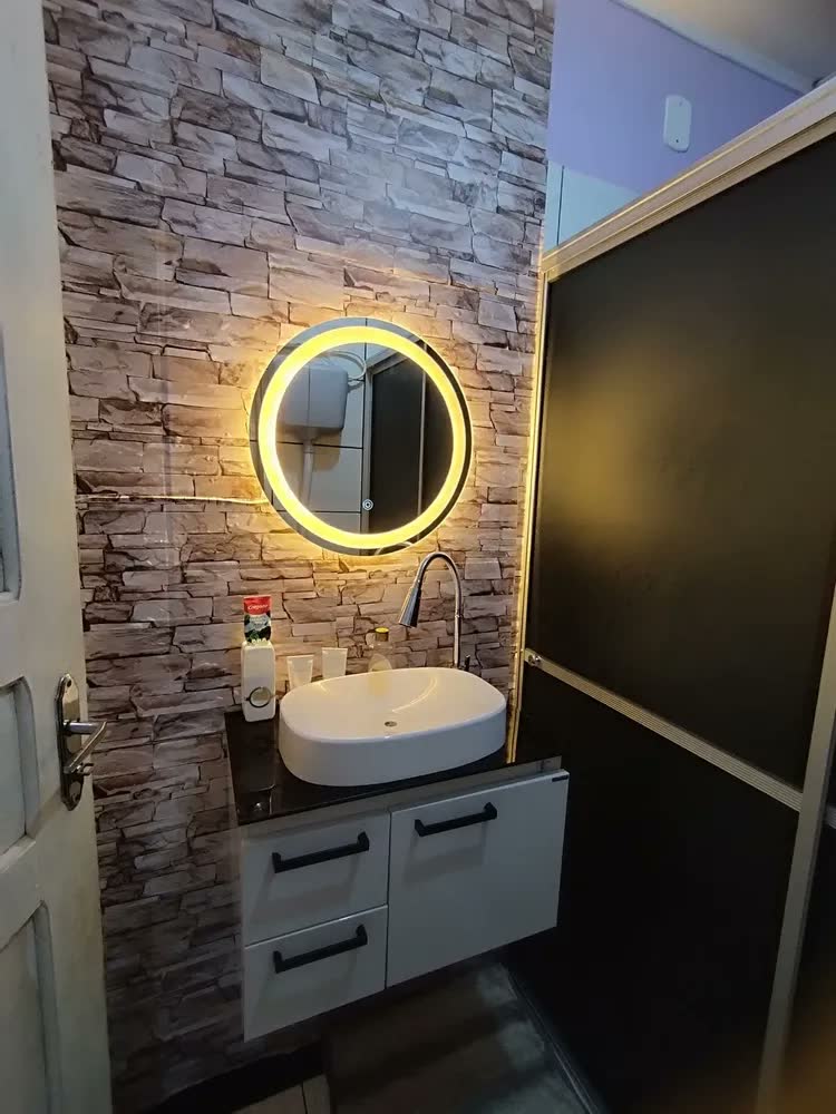 foto de Espelho Redondo Espaço 60cm LED Touch Jateado Frio Quente Neutro Bivolt Parede
