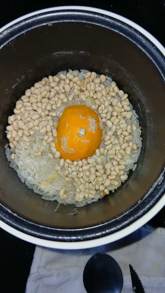 foto de Panela Elétrica de Arroz Portátil para Carro 1L - Branca