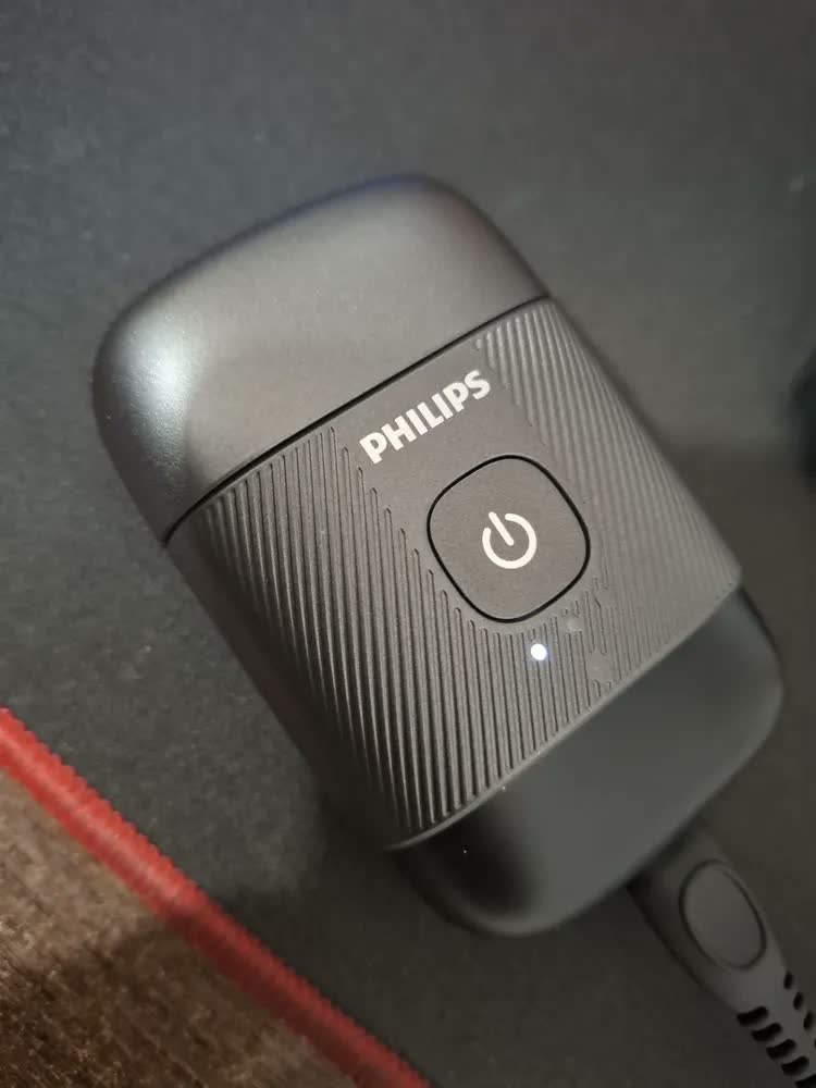 foto de Barbeador Elétrico Philips Compacto Série 500 S591/05 Preto
