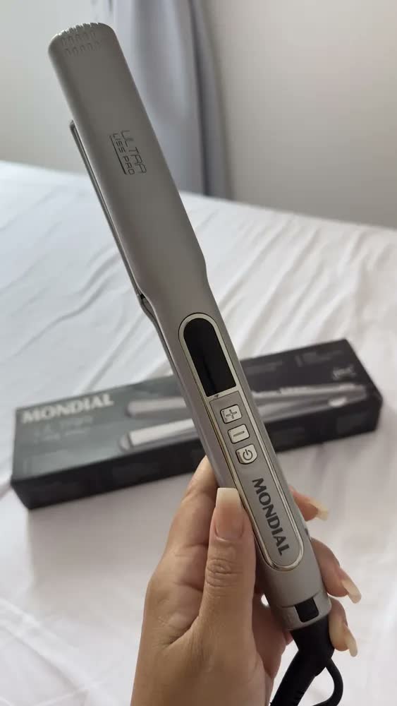foto de Prancha Progressiva Ultra Liss Pro 250°C P-02-PRO Tecnologia MCH Prata Mondial