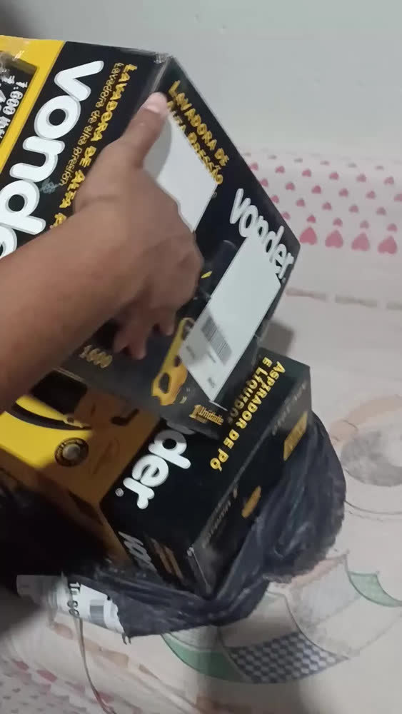 foto de Kit Lavadora 1600 E Aspirador De Pó E Líquido Apv1010 Vonder