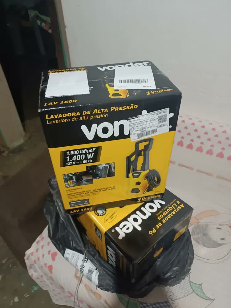 foto de Kit Lavadora 1600 E Aspirador De Pó E Líquido Apv1010 Vonder