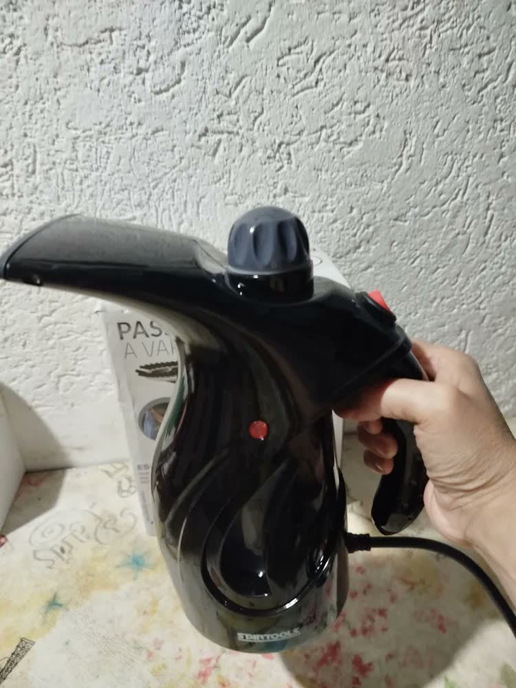 foto de Passadeira A Vapor De Roupa Portátil Preto