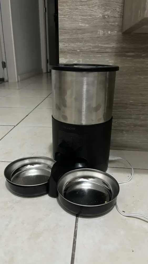 foto de Comedouro WIFI Automático Newpet 5L Cães e Gatos TUYA APP