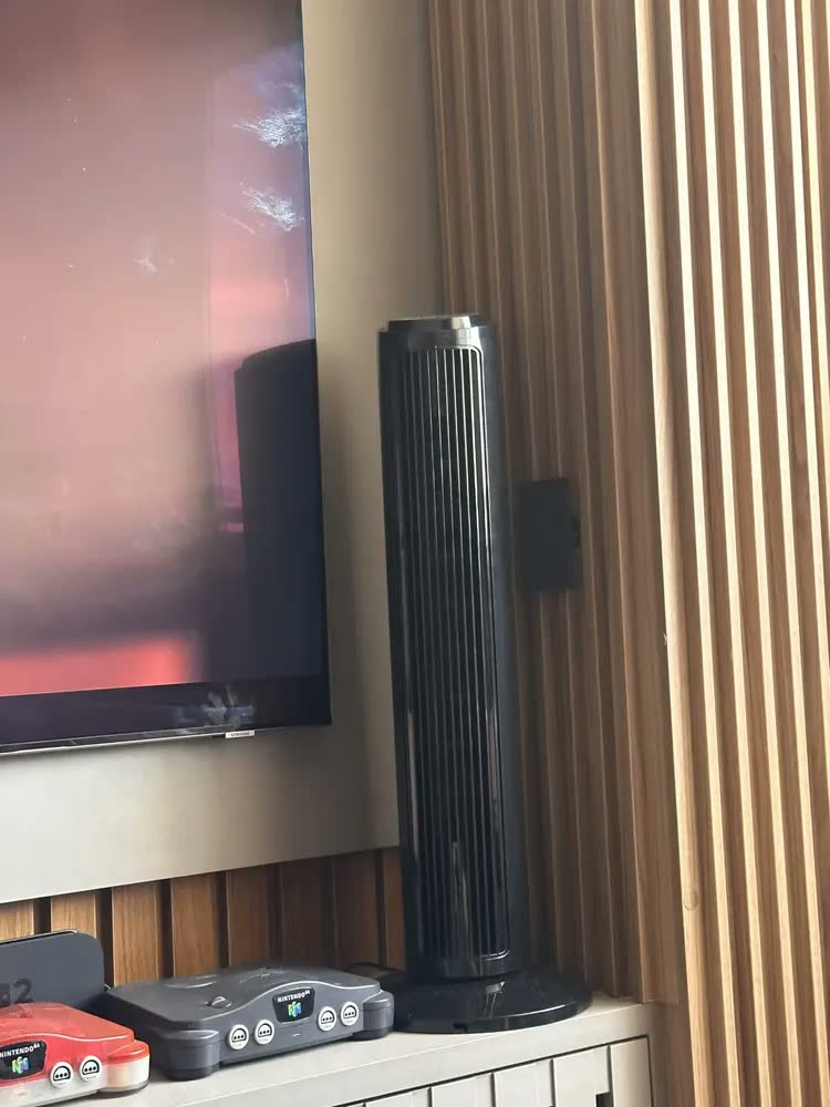foto de Ventilador de Torre Hivento Silencioso com Controle Remoto e Oscilação