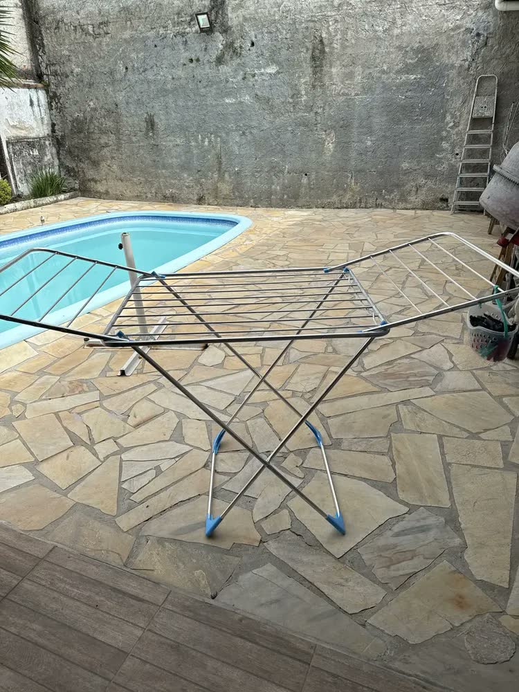 foto de Varal De Chao Roupa Grande Ordez Big Gigante 174cm 100% Aluminio Com Abas Cor Alumínio/azul