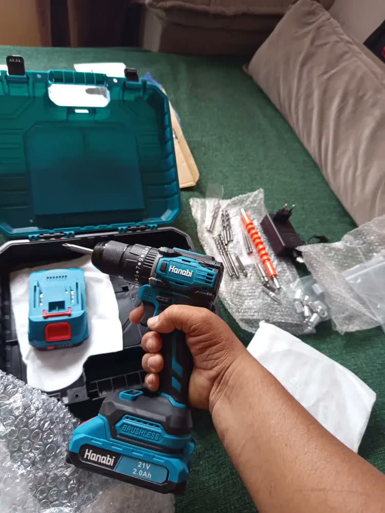 foto de Parafusadeira Furadeira de Impacto Hanabi CY-3003 Brushless 2 Baterias 21v Cor Azul-petróleo Frequência 60hz 45N·m com 25 níveis de ajuste