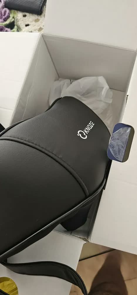 foto de Massageador de Pescoco Shiatsu 3d Com Aquecimento Para Cervical E Ombros Elétrico Sem Fio Knqze Preto