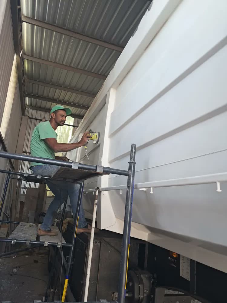 foto de Lixadeira Orbital Eletrica 500w Profissional Com Alça Auxiliar Caixa Coletora De Pó 13000rpm Diâmetro Do Disco De 150mm 220V Desoon