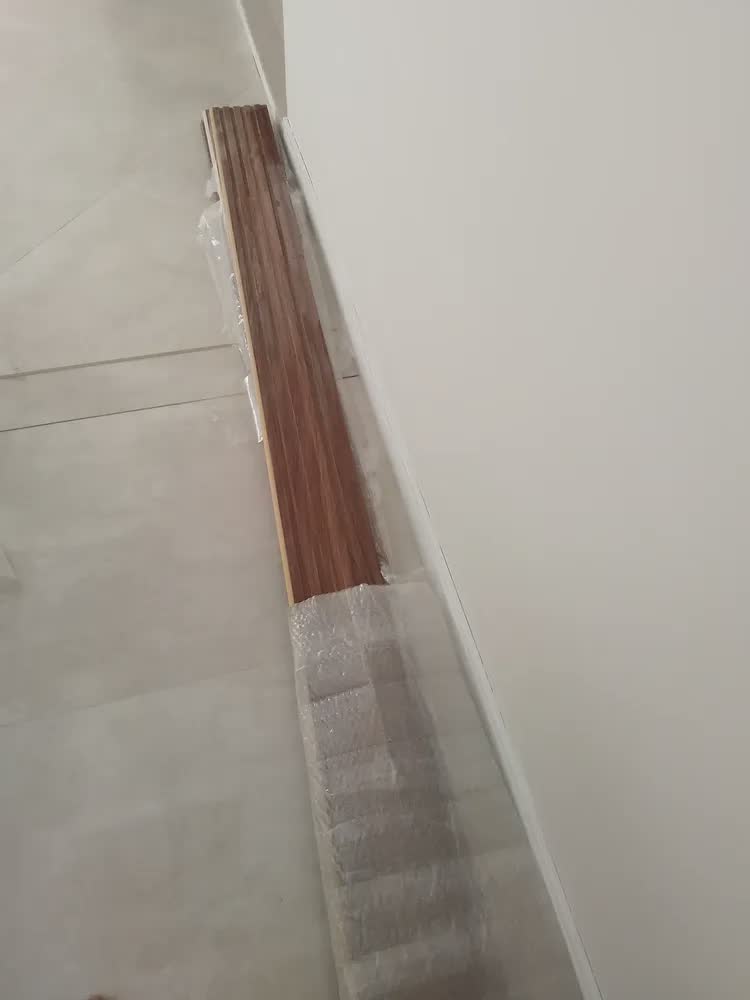 foto de Painel Ripado Modaza Wpc Imbuia 16,7 X 285 Cm