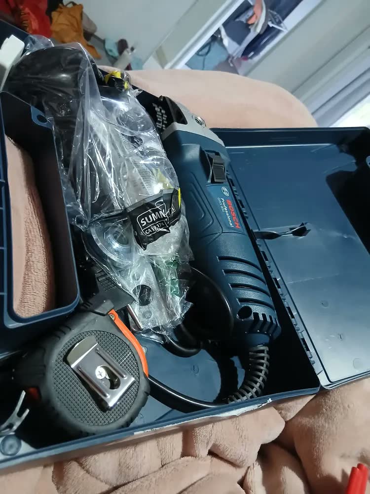 foto de Esmerilhadeira Lixadeira Gws 850 Bosch C/ Kit Maleta Discos