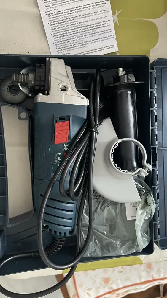 foto de Esmerilhadeira Lixadeira Gws 850 Bosch C/ Kit Maleta Discos