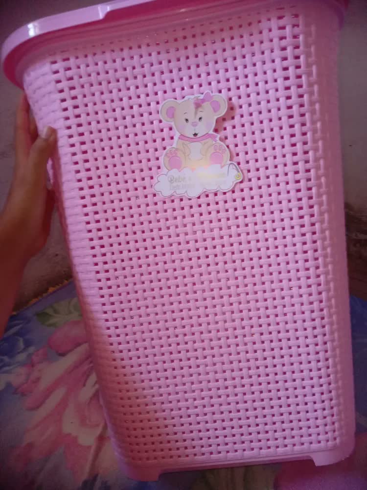 foto de Cesto Organizador Roupas 30l Com Tampa Infantil Mamãe Bebê