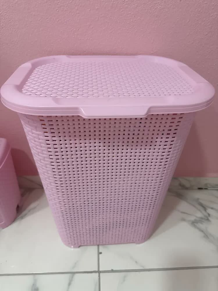 foto de Cesto Organizador Roupas 30l Com Tampa Infantil Mamãe Bebê