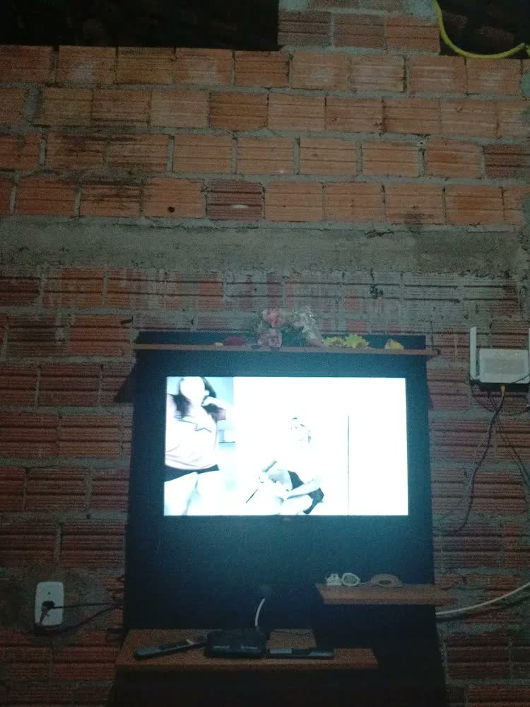 foto de Painel Suspenso Preto/Nature Para TV Até 32