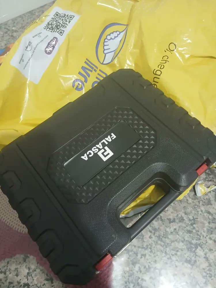 foto de Parafusadeira E Furadeira A Bateria Pf21b2 21v Com Duas Baterias F02 4979 - Falasca