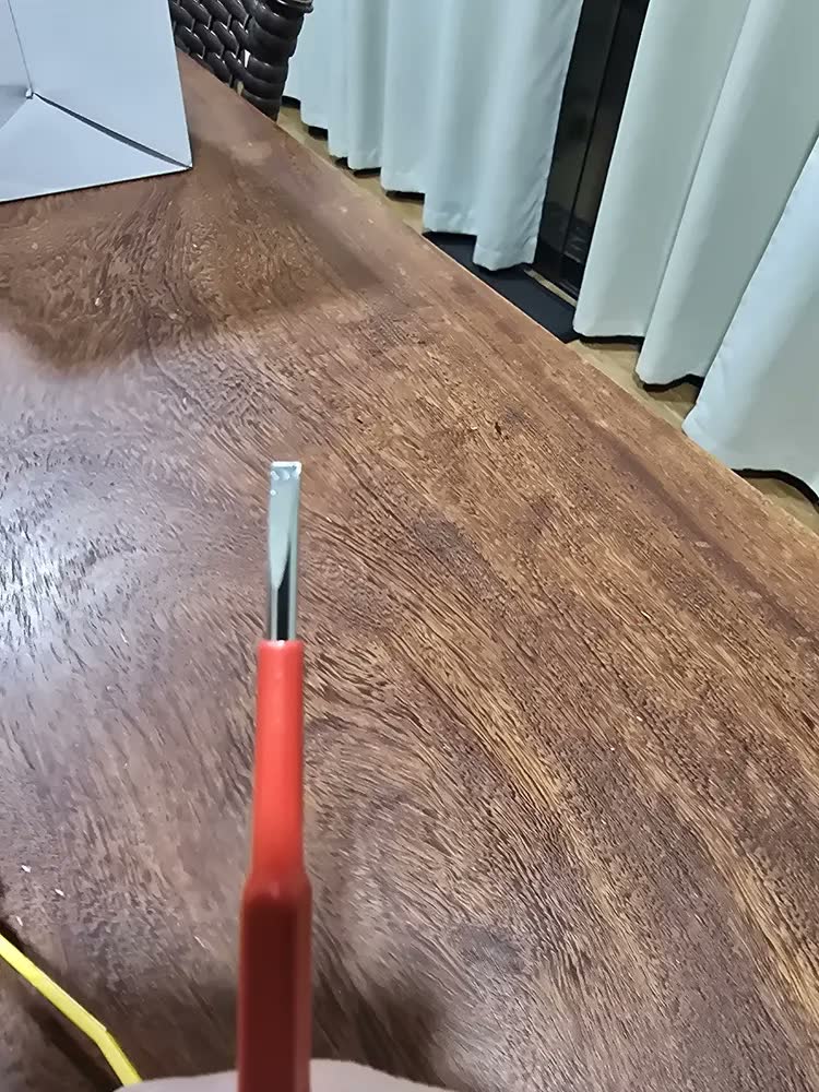 foto de Chave Fenda Teste Elétrico Tensão Isolada Vde 140mm Vonder Vermelho