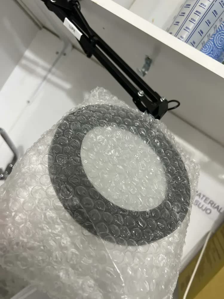 foto de Luminária Ring Light com Base e Garra TeOliver Lupa Embutida Mesa Bancada Lash Designer Esteticista