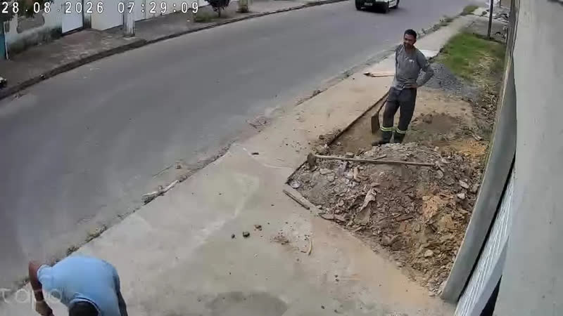 foto de Câmera de segurança Wi-Fi interna/externa TP-Link Tapo C216 branca