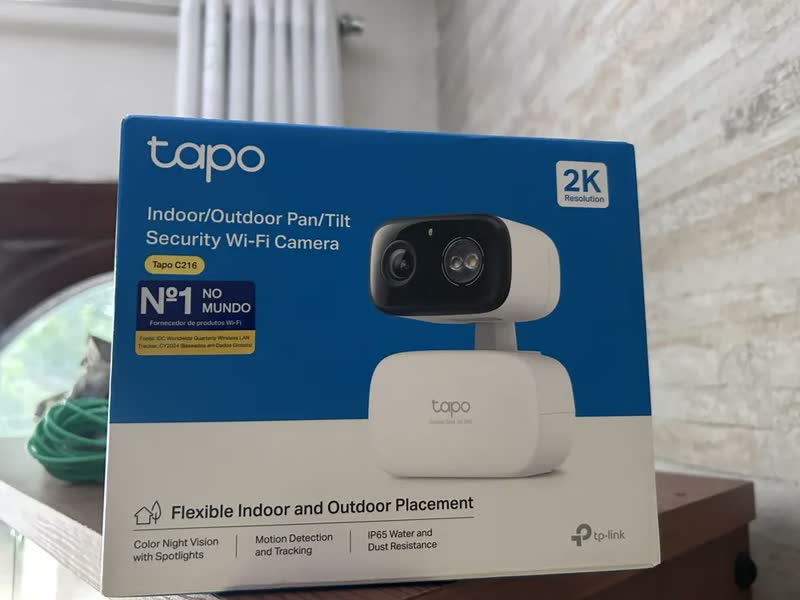 foto de Câmera de segurança Wi-Fi interna/externa TP-Link Tapo C216 branca