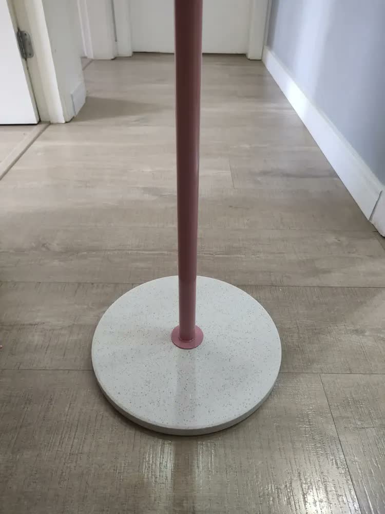 foto de Mancebo Cabideiro Chão Multiuso Metal Ganchos 1.69m Cogumelo