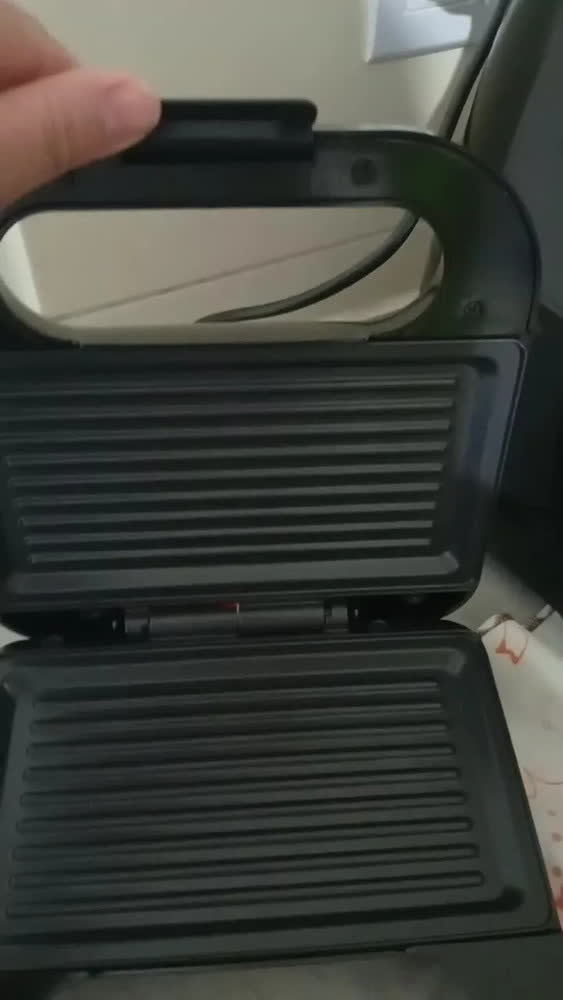 foto de Sanduicheira Elétrica Grill Unitemmi Preto Antiaderente 750W
