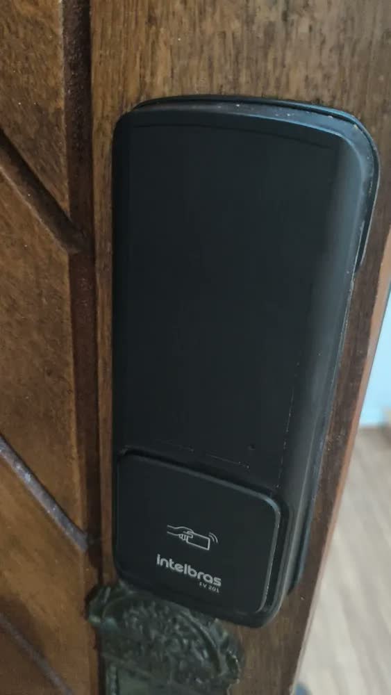 foto de Fechadura Digital De Sobrepor Fv 201 Intelbras Preto