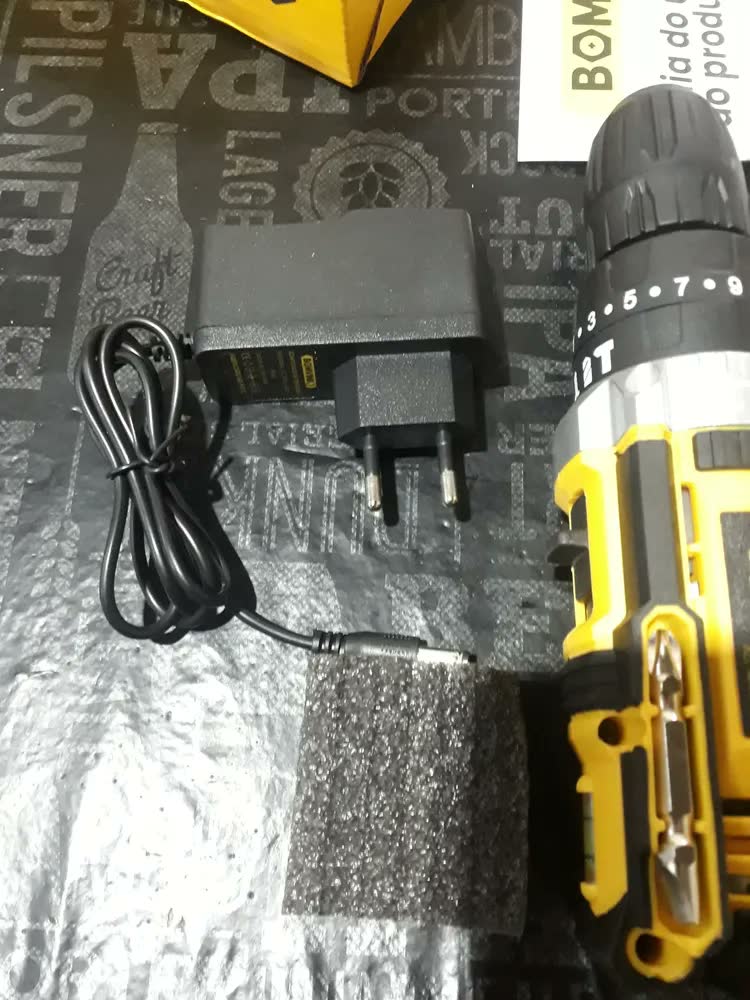 foto de Parafusadeira e Furadeira Sem Fio Bomvink BOM-9960 Professional