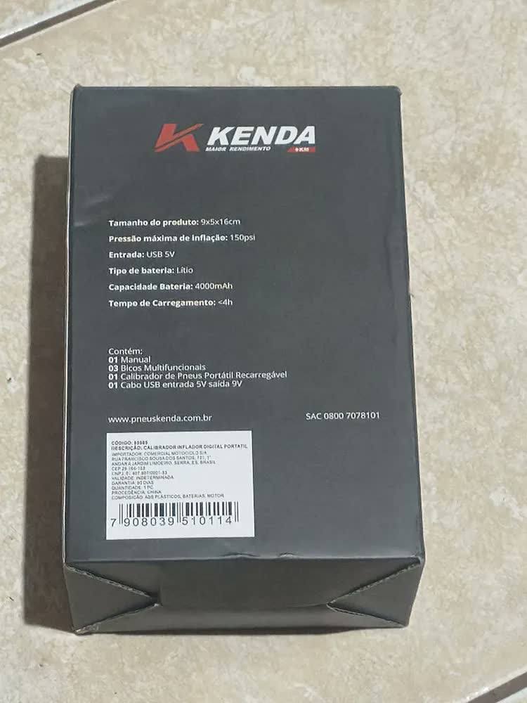 foto de Mini Compressor Portátil Bateria Usb Pneus Moto Carro Bike Cor Preto