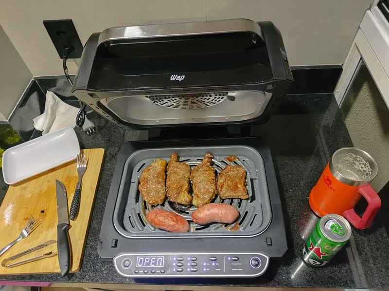 foto de Fritadeira Elétrica Air Fryer 8 em 1 Wap Barbecue Heat Digital Wc Ab1030