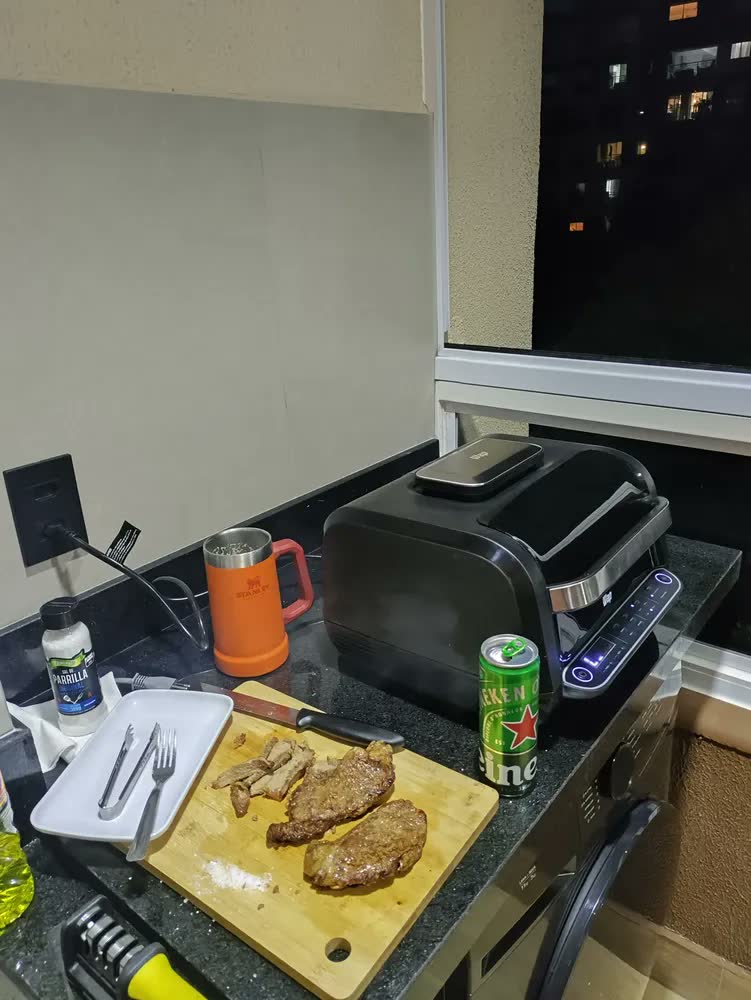 foto de Fritadeira Elétrica Air Fryer 8 em 1 Wap Barbecue Heat Digital Wc Ab1030
