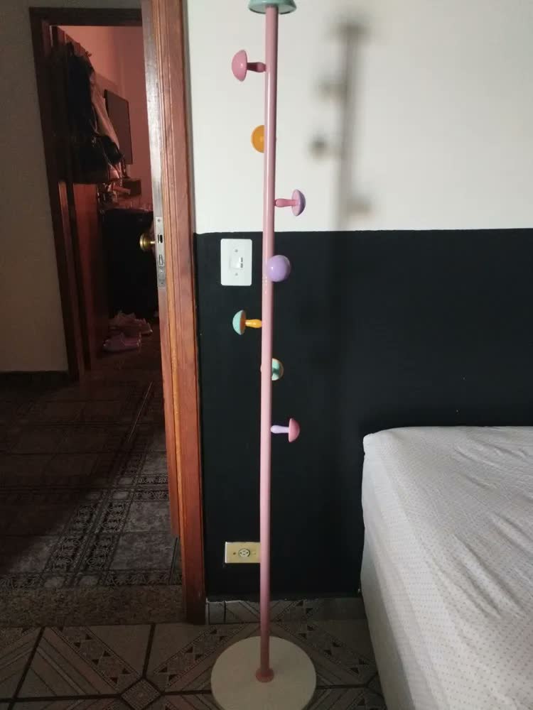 foto de Mancebo Cabideiro Chão Multiuso Metal Ganchos Cogumelo
