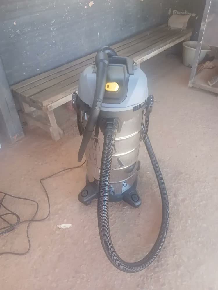 foto de Aspirador De Pó E Água Karcher Nt 40/1 Inox 220v 1700w