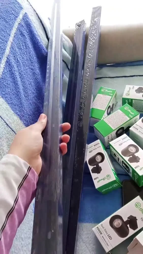 foto de Kit Trilho 3m + 9 Spots 10w Preto/branco Frio Neutro Quente
